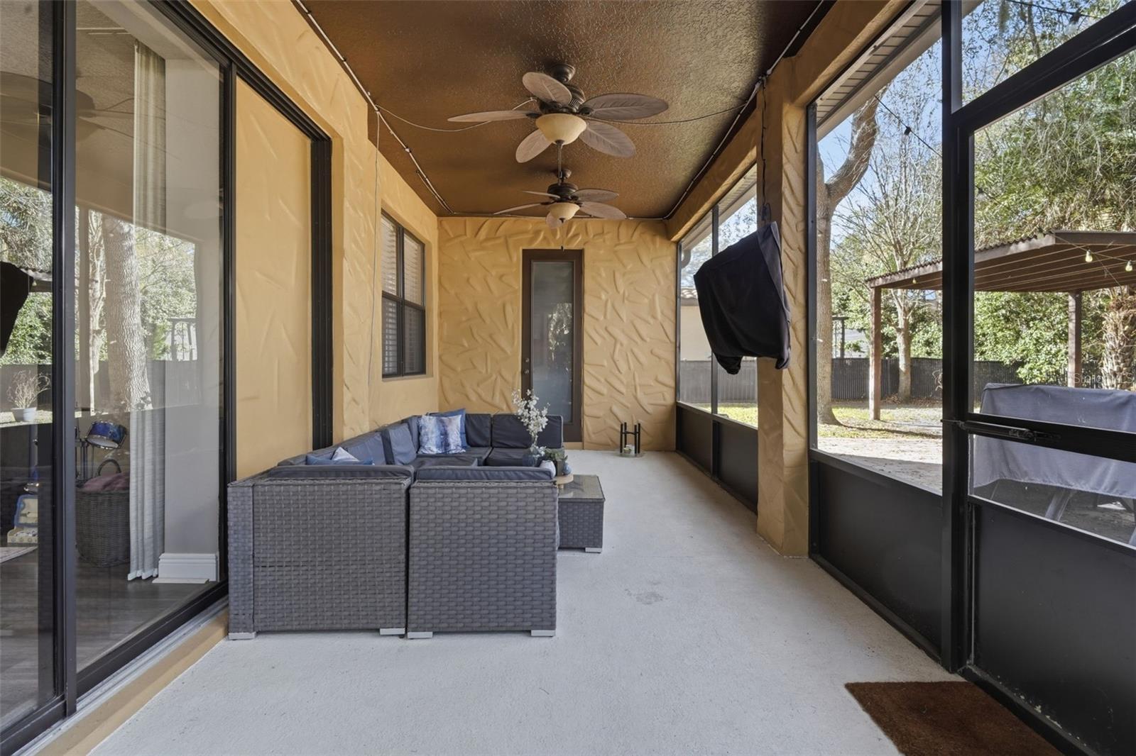 RIVIERA BELLA UNIT 01 - Residential Lease