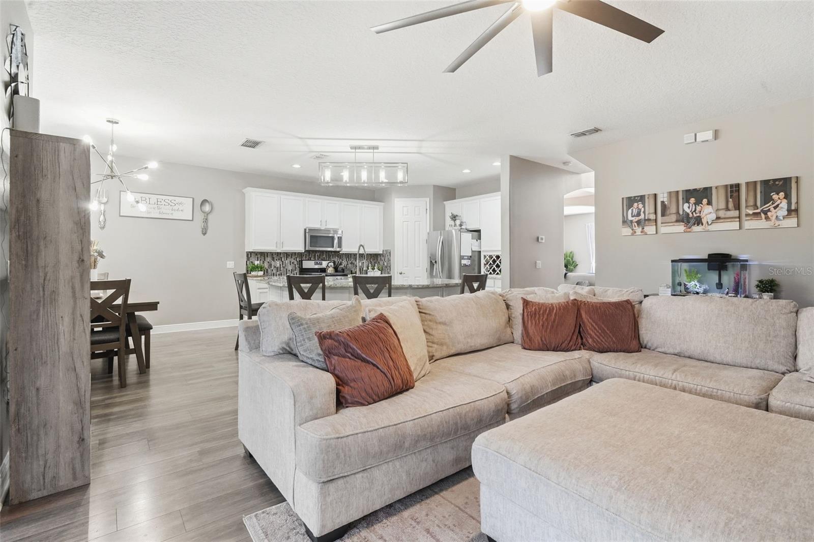 RIVIERA BELLA UNIT 01 - Residential Lease