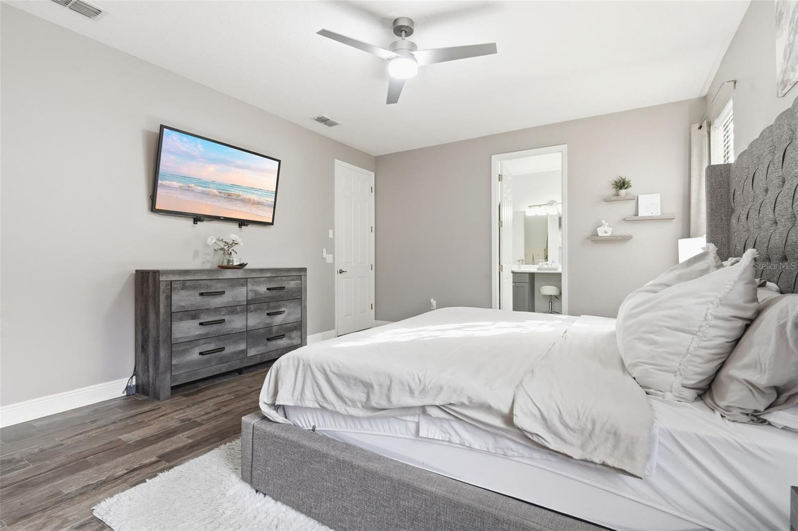 RIVIERA BELLA UNIT 01 - Residential Lease