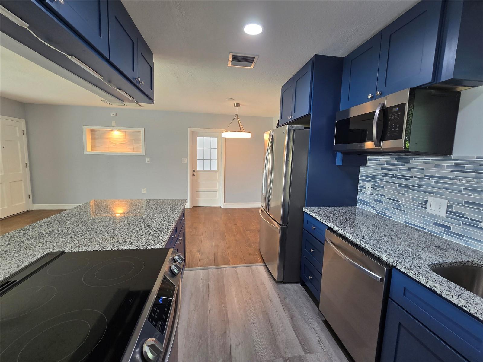 LAKE MARIE ESTATES REP - Residential