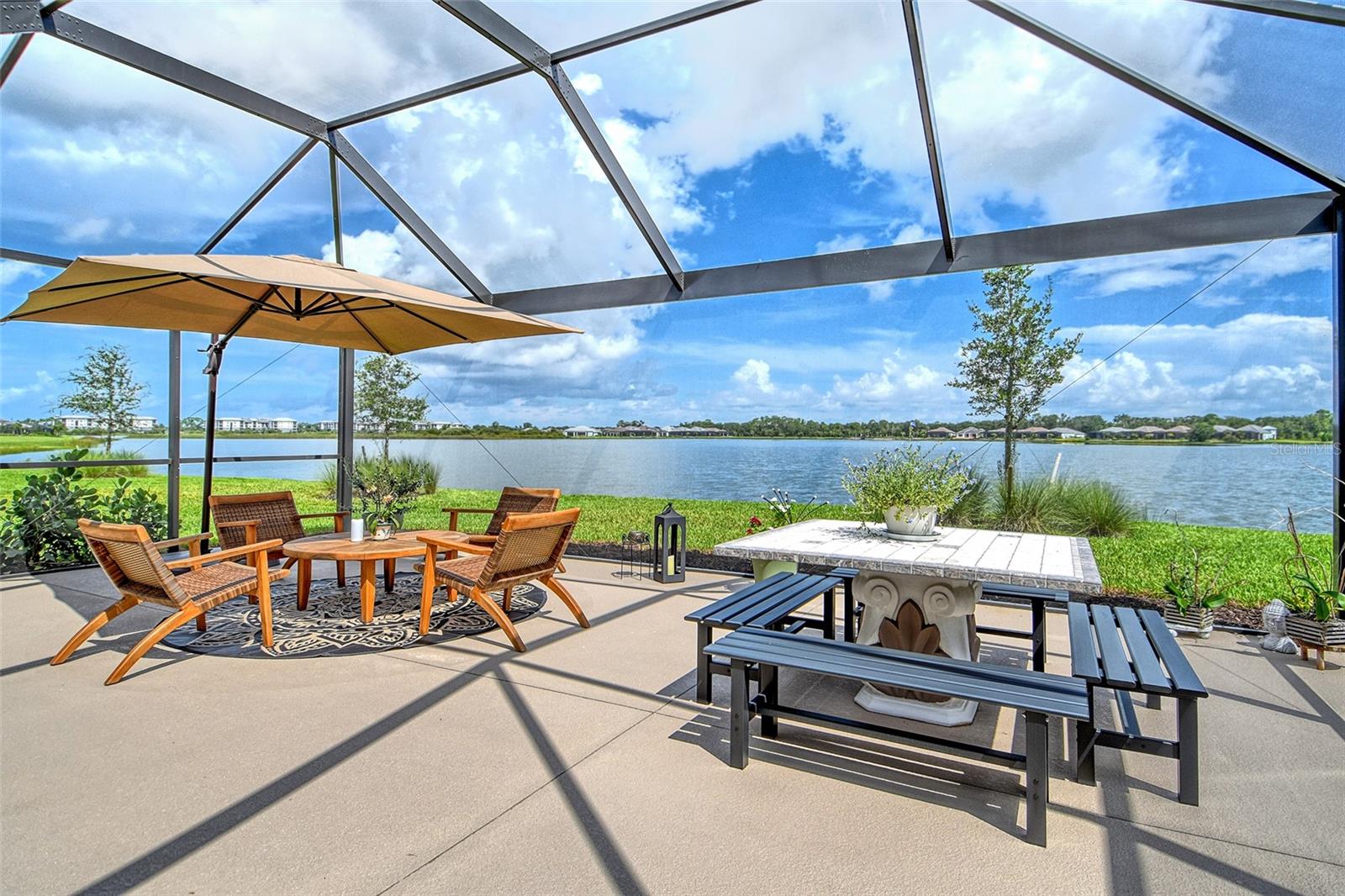 AVANTI/WATERSIDE - Residential