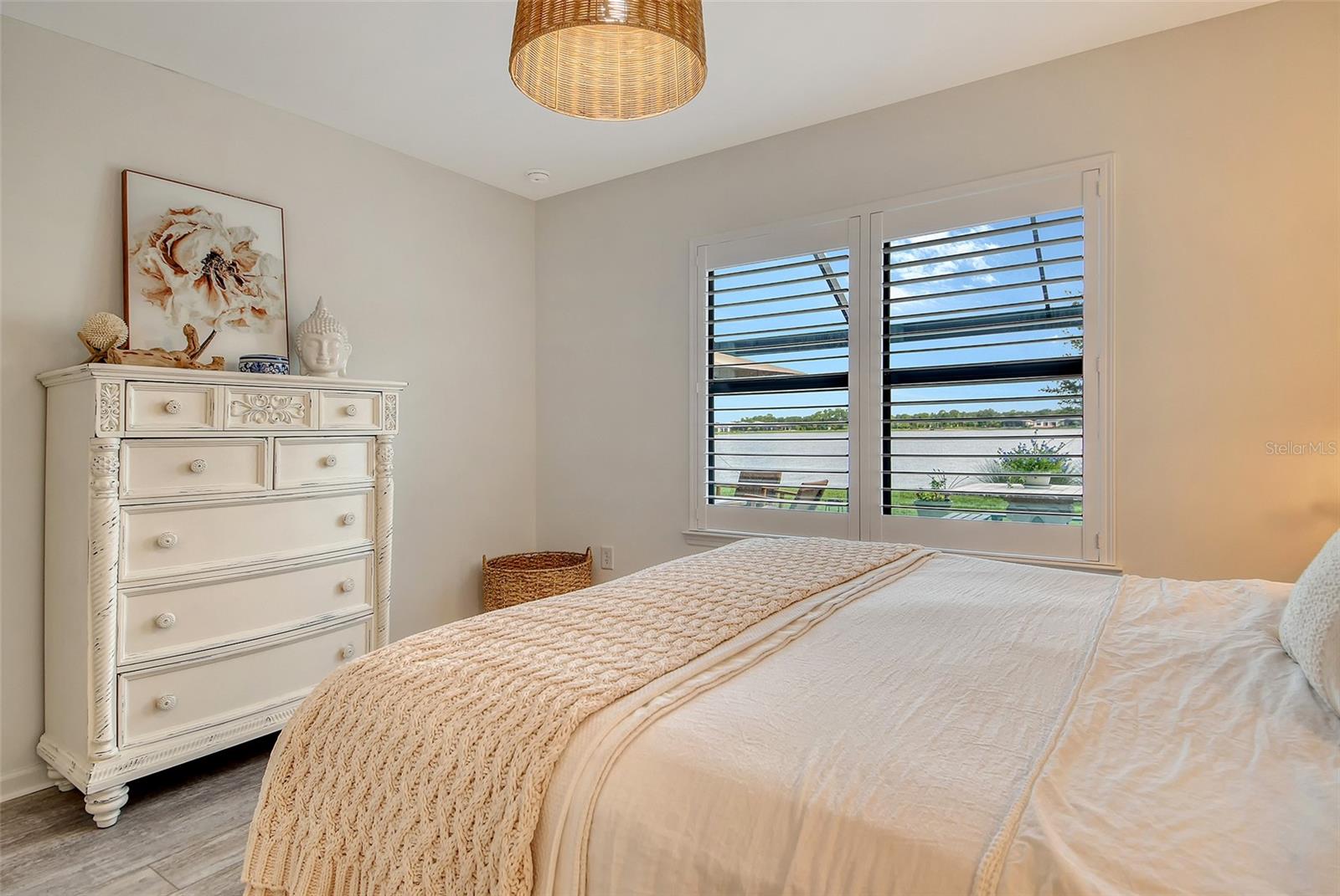 AVANTI/WATERSIDE - Residential