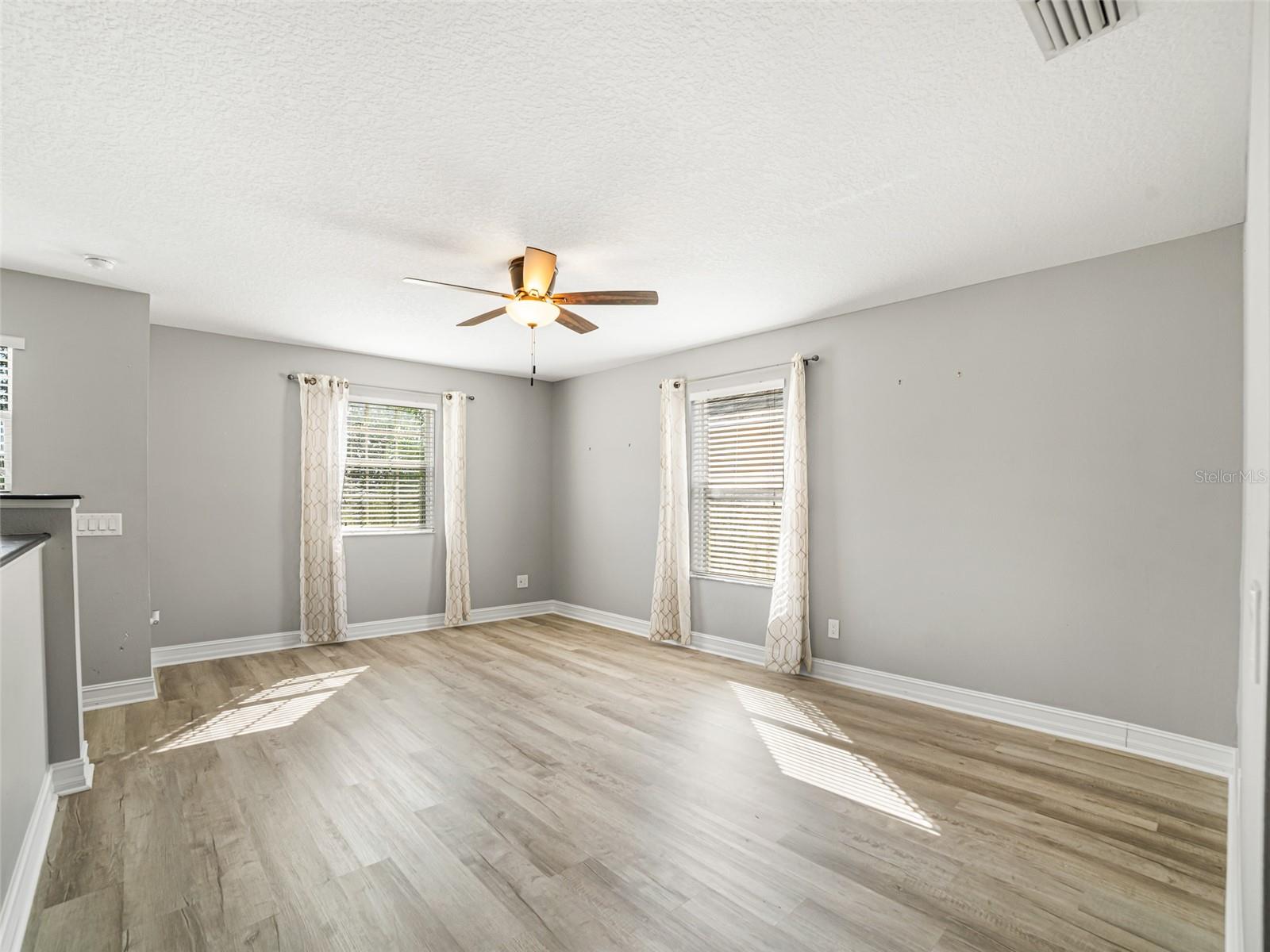 CYPRESS CREEK PH 1 - Residential Lease