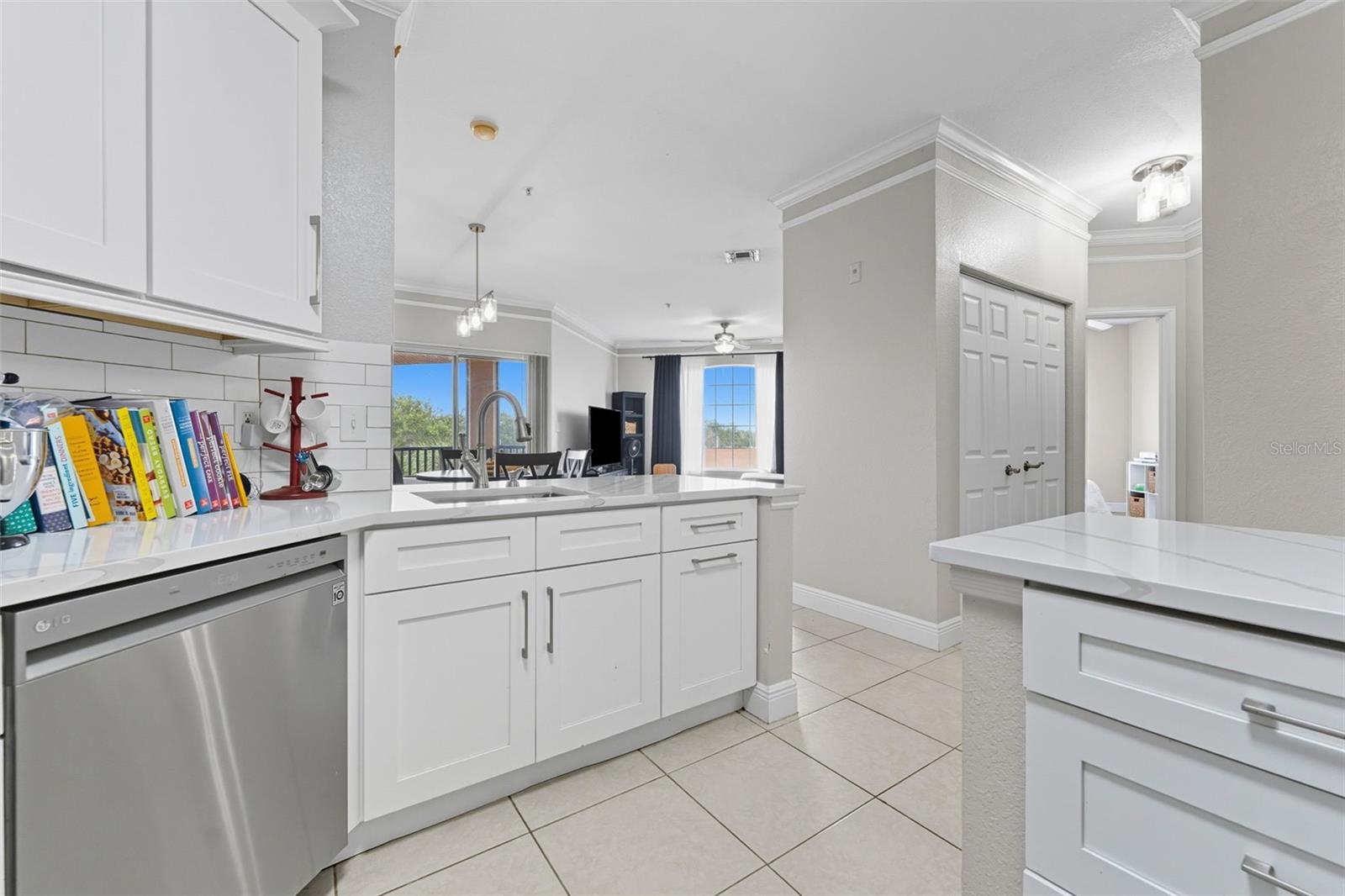 4333 BAYSIDE VILLAGE DRIVE 304