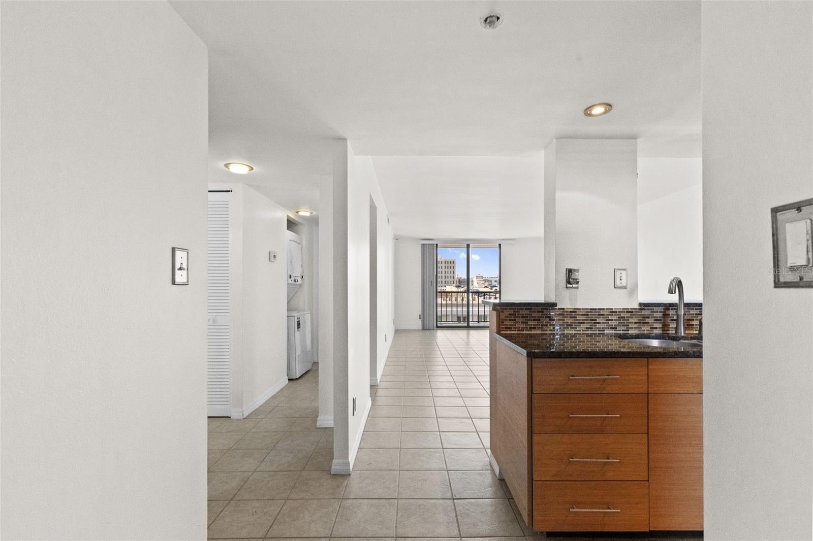 201 W LAUREL STREET 907