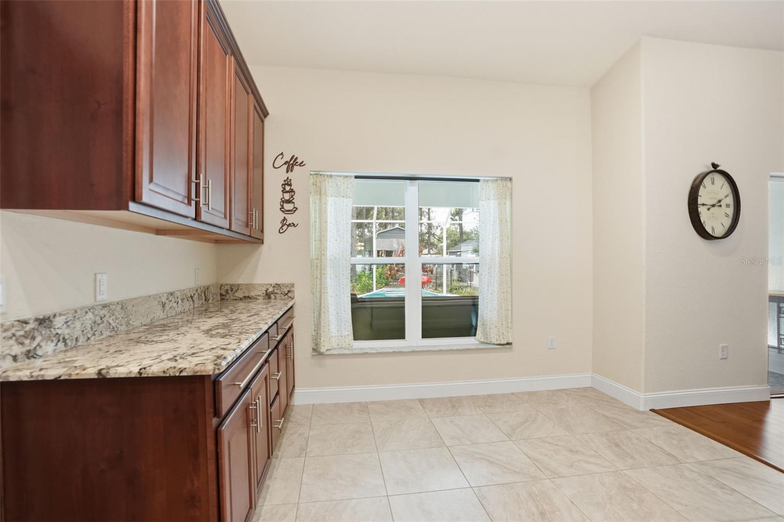 ROYAL HIGHLANDS - Residential