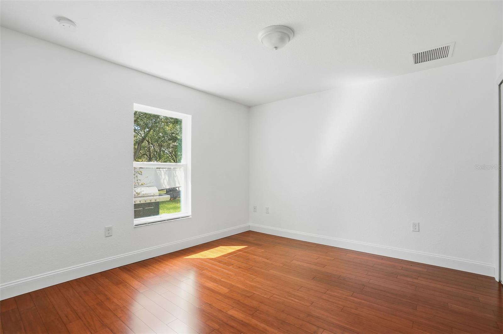 ROYAL HIGHLANDS - Residential