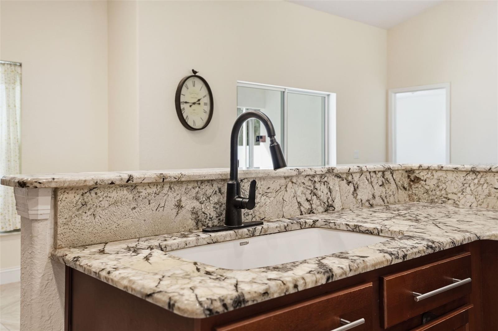 ROYAL HIGHLANDS - Residential