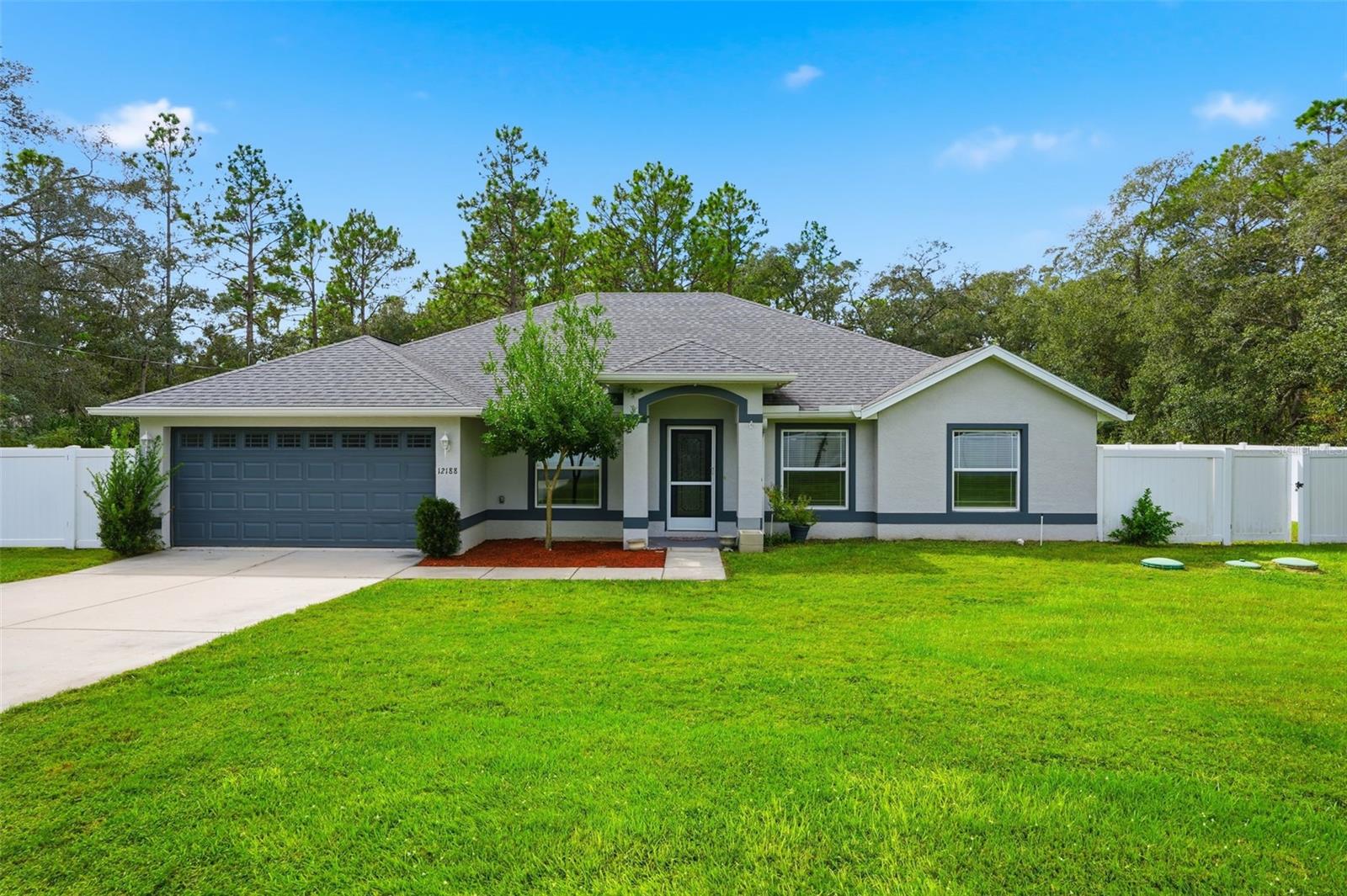 ROYAL HIGHLANDS - Residential