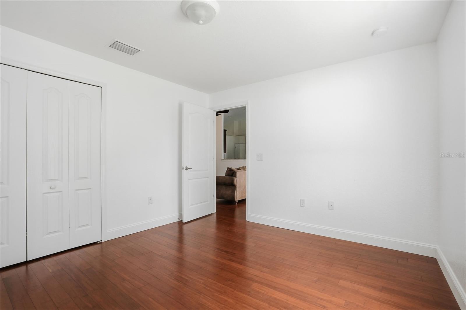 ROYAL HIGHLANDS - Residential