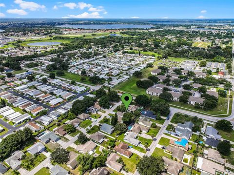 A home in WINTER HAVEN