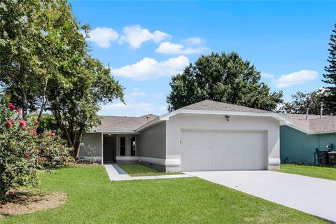 A home in WINTER HAVEN