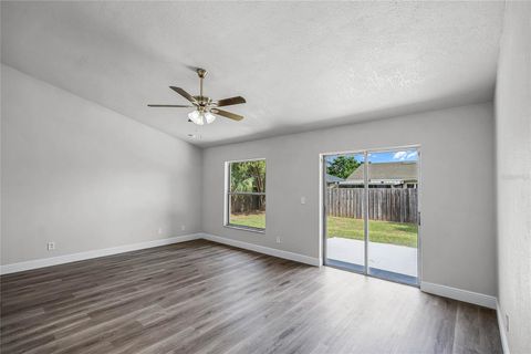 A home in WINTER HAVEN