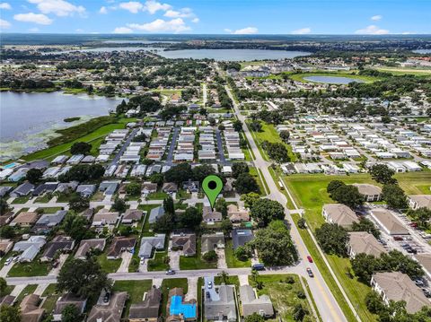 A home in WINTER HAVEN