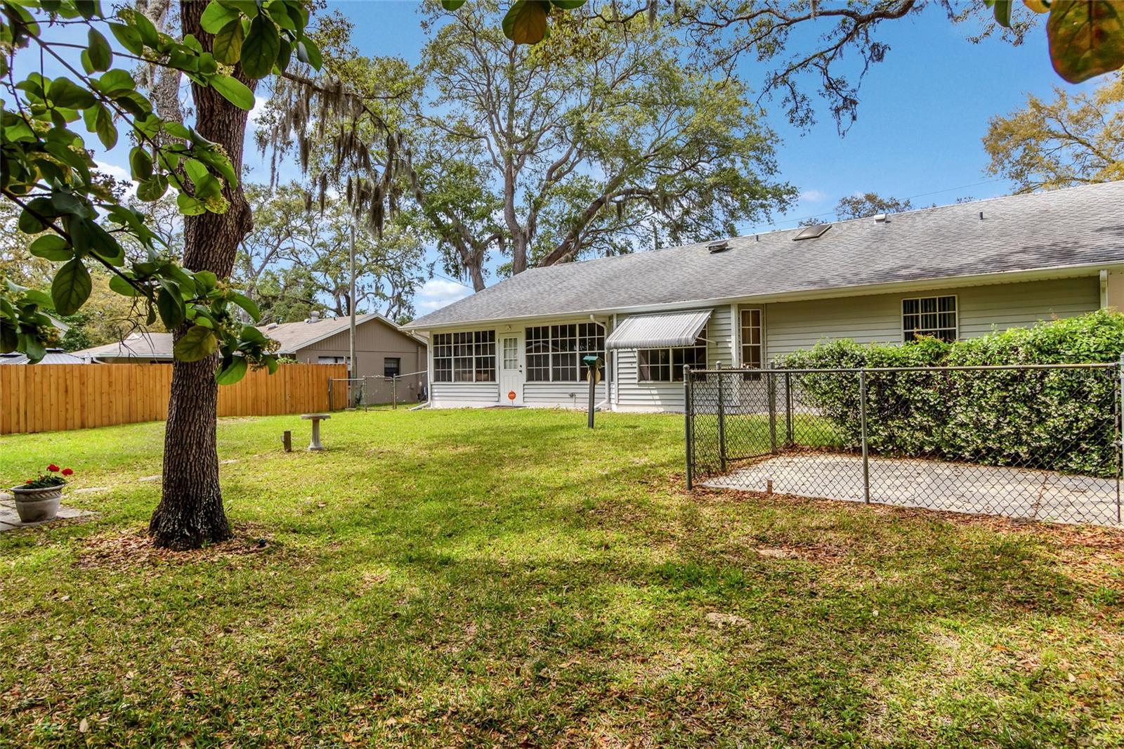 SPRING HILL - Residential