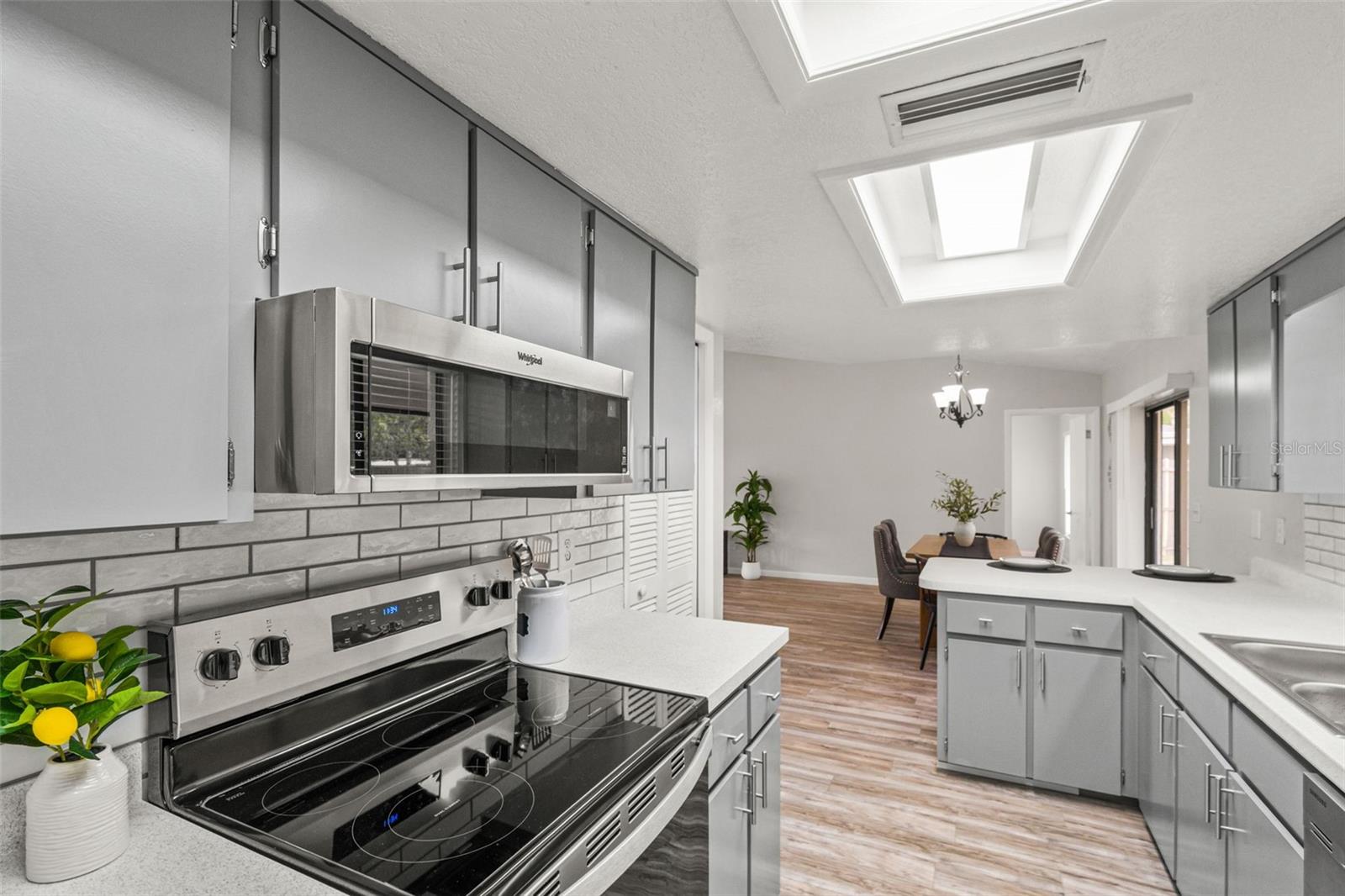 SPRING HILL - Residential