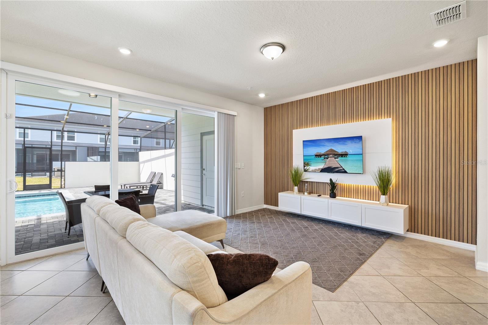 WINDSOR CAY PH 1 - Residential