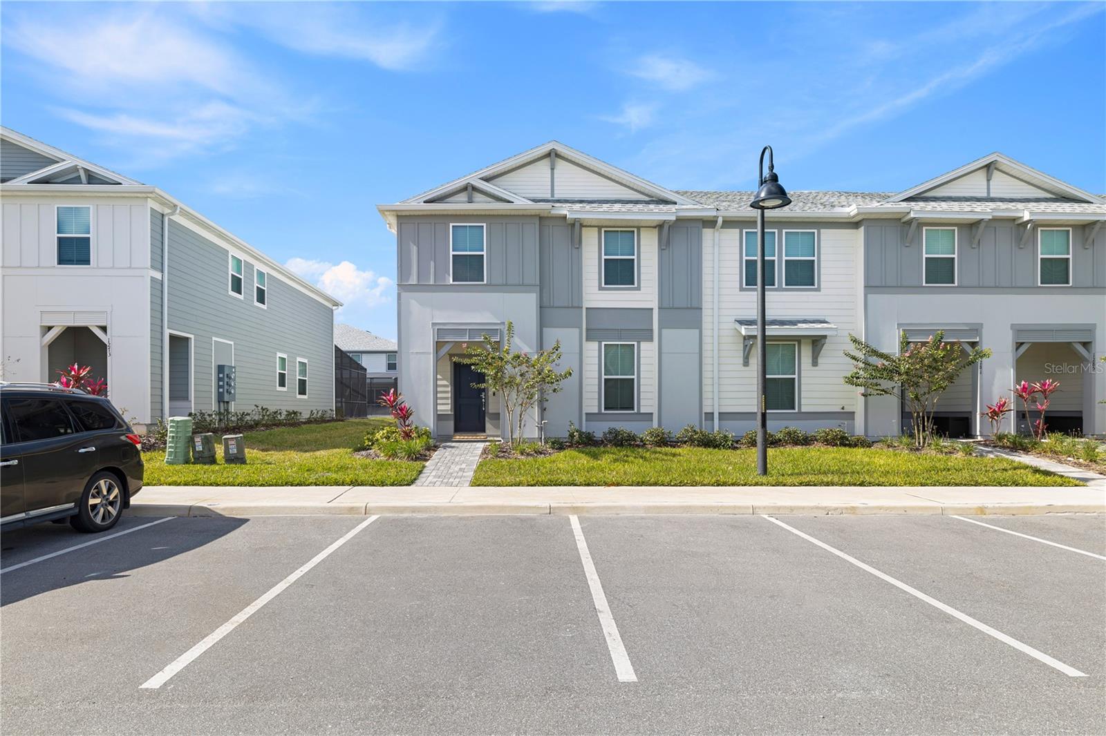 1277 BLUE ISLAND DRIVE