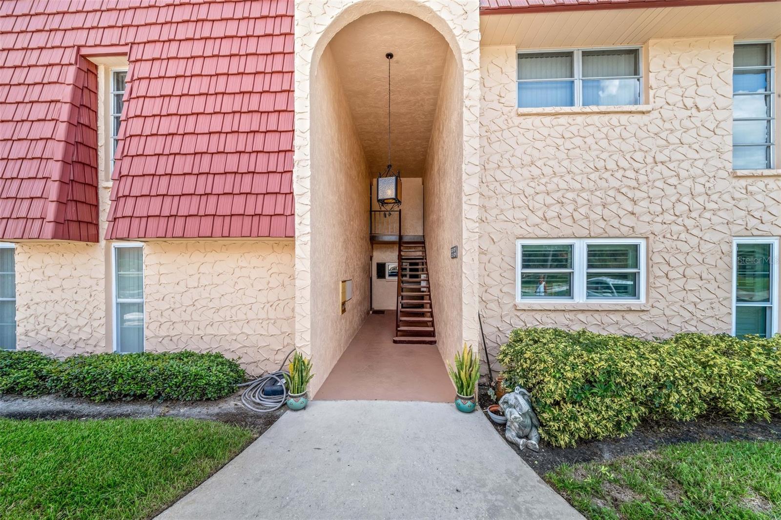 223 BUTTONWOOD CIRCLE 223