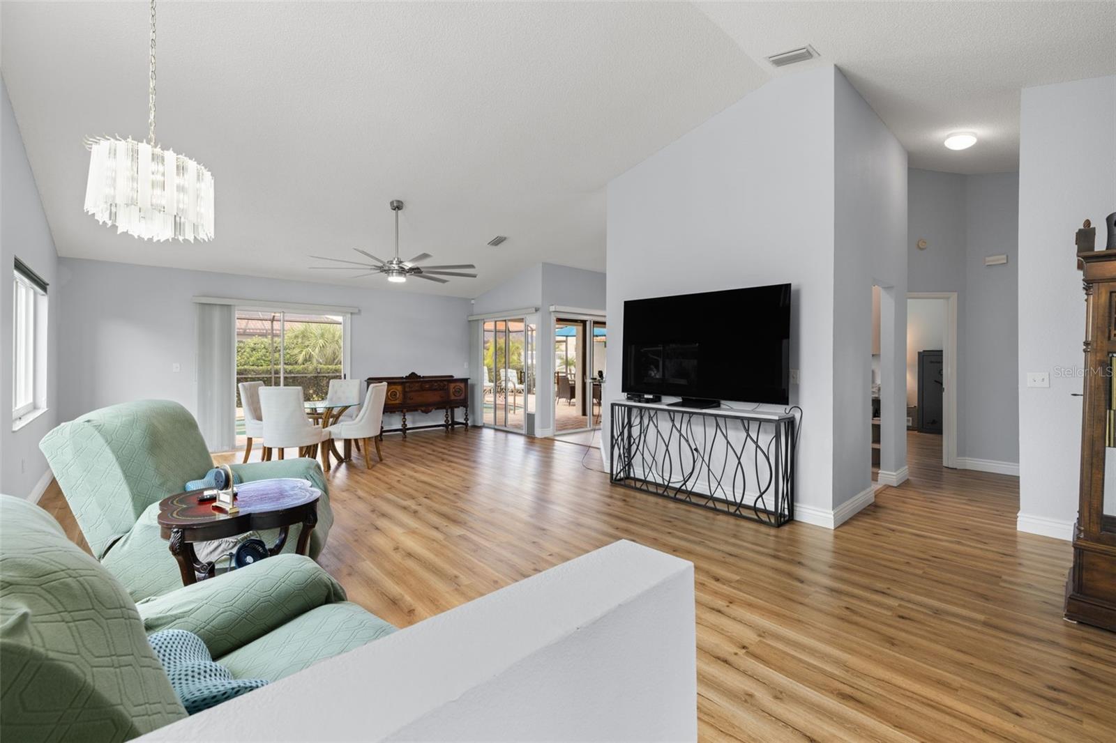 PERIDIA UNIT FOUR - Residential