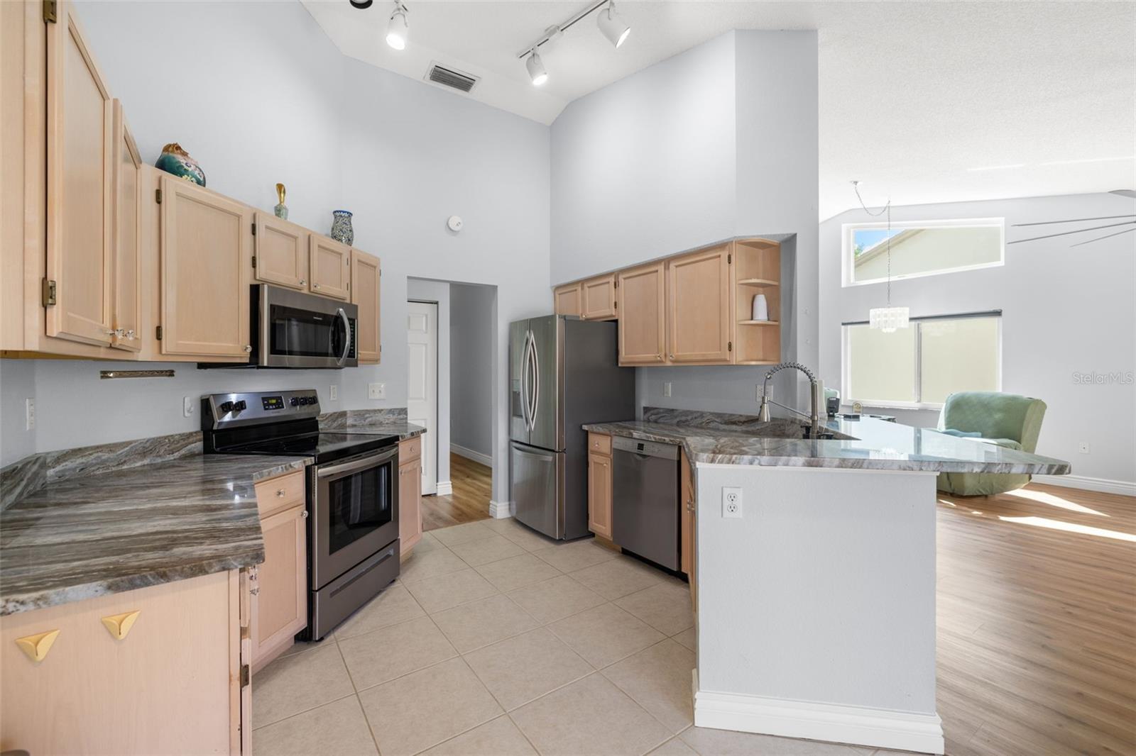 PERIDIA UNIT FOUR - Residential