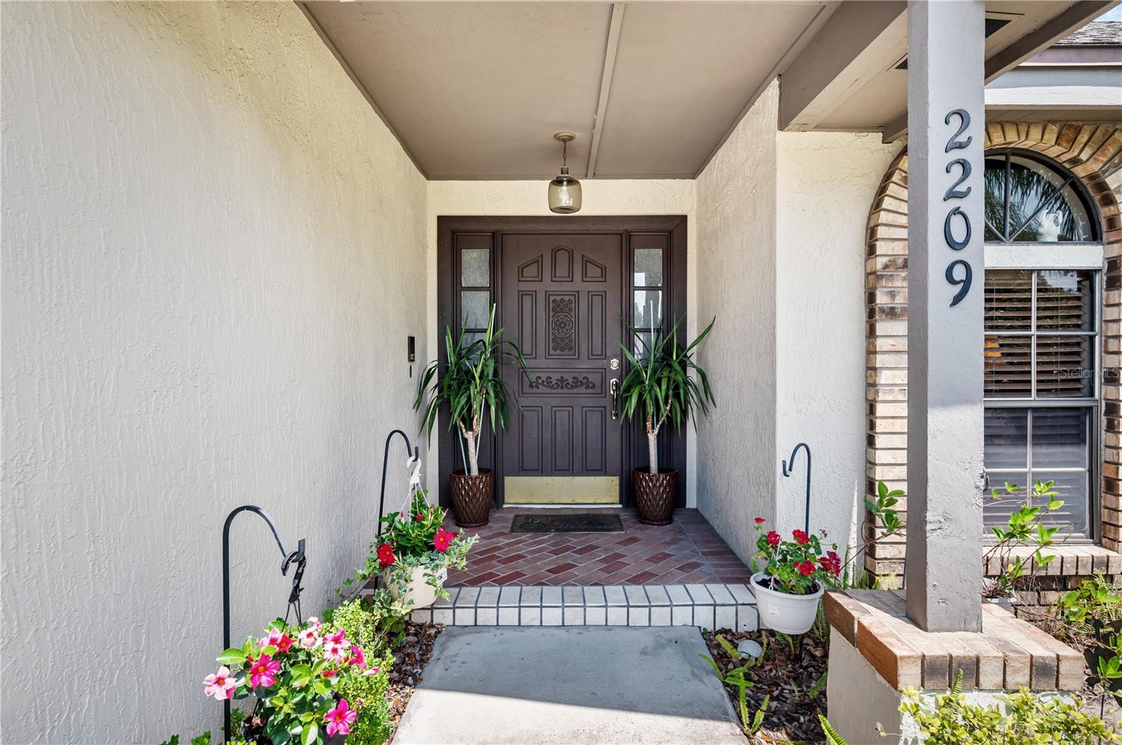 2209 FAIRGLENN WAY