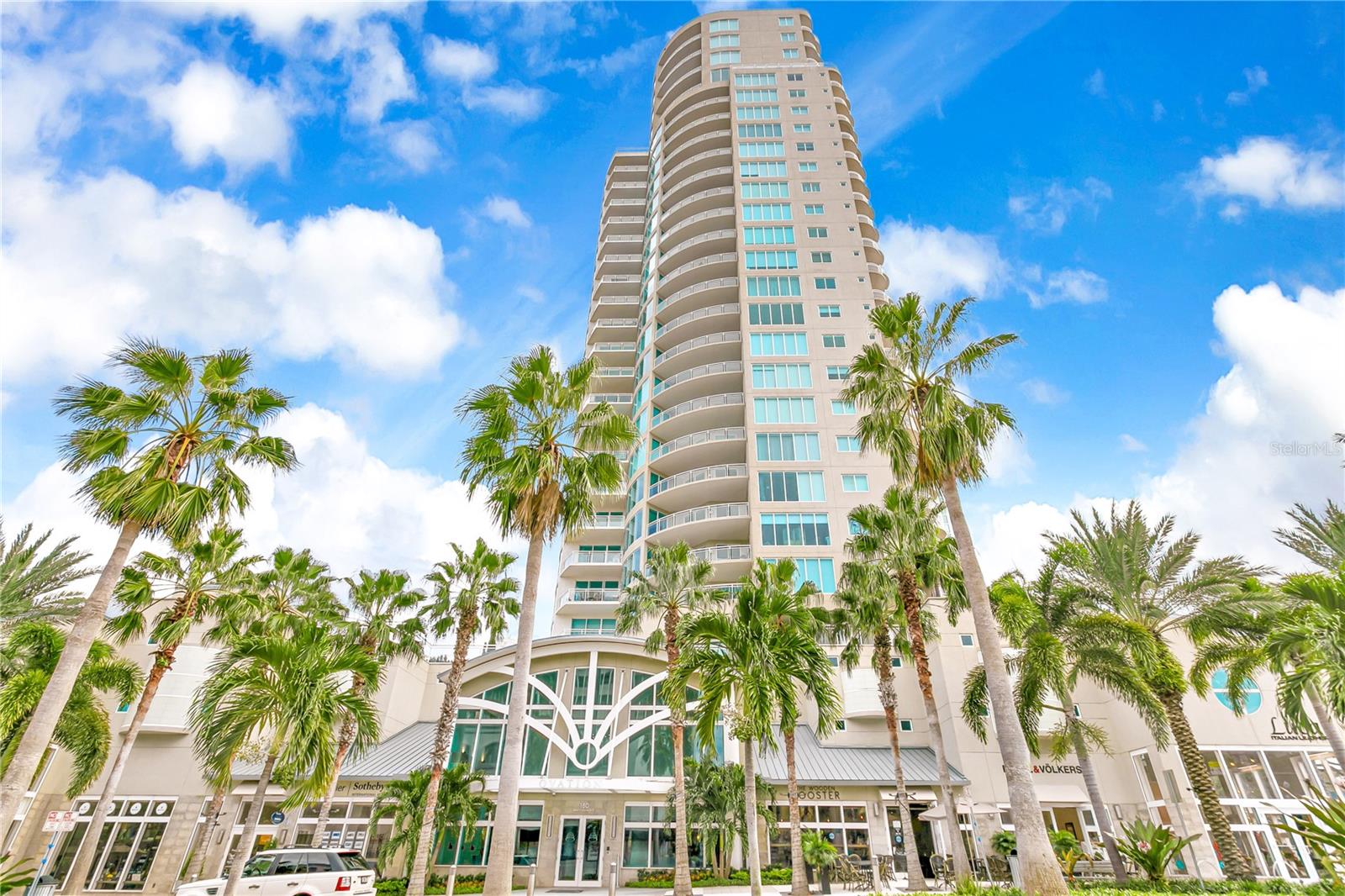 OVATION CONDO - Residential