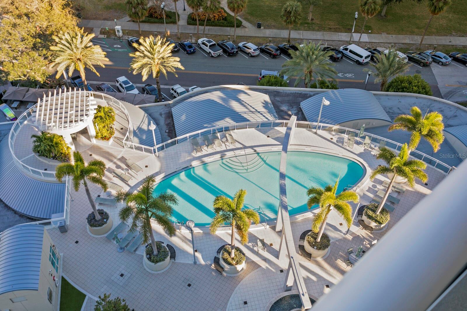 OVATION CONDO - Residential