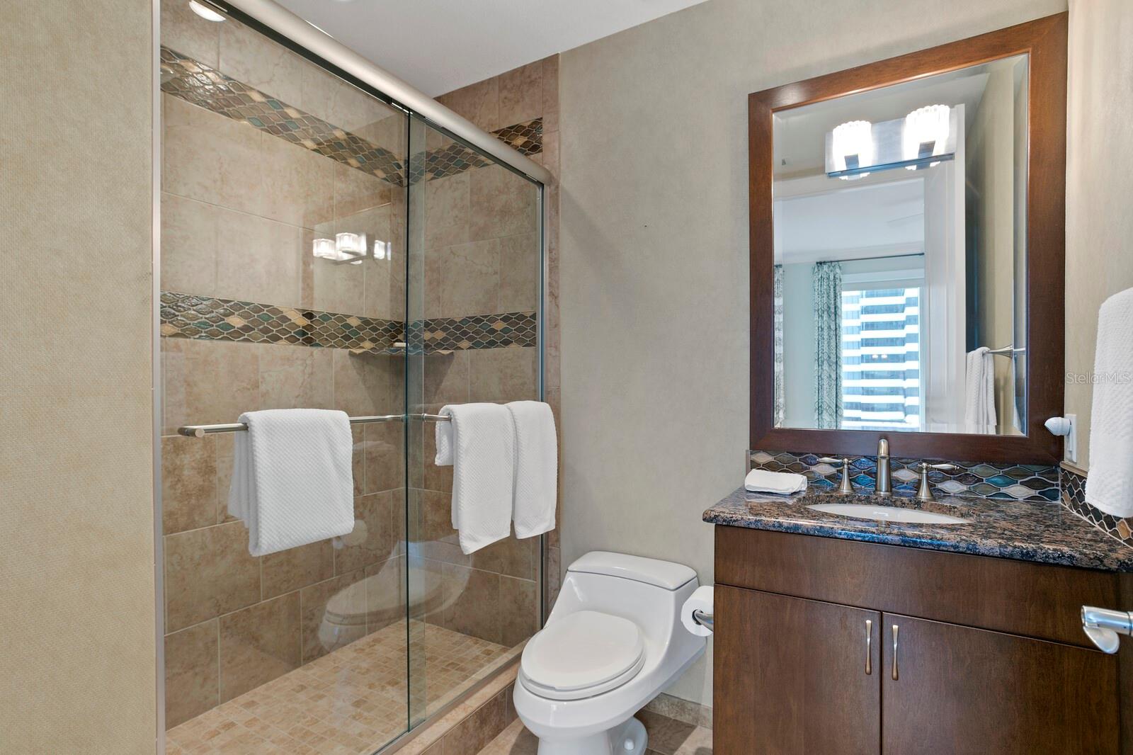 OVATION CONDO - Residential