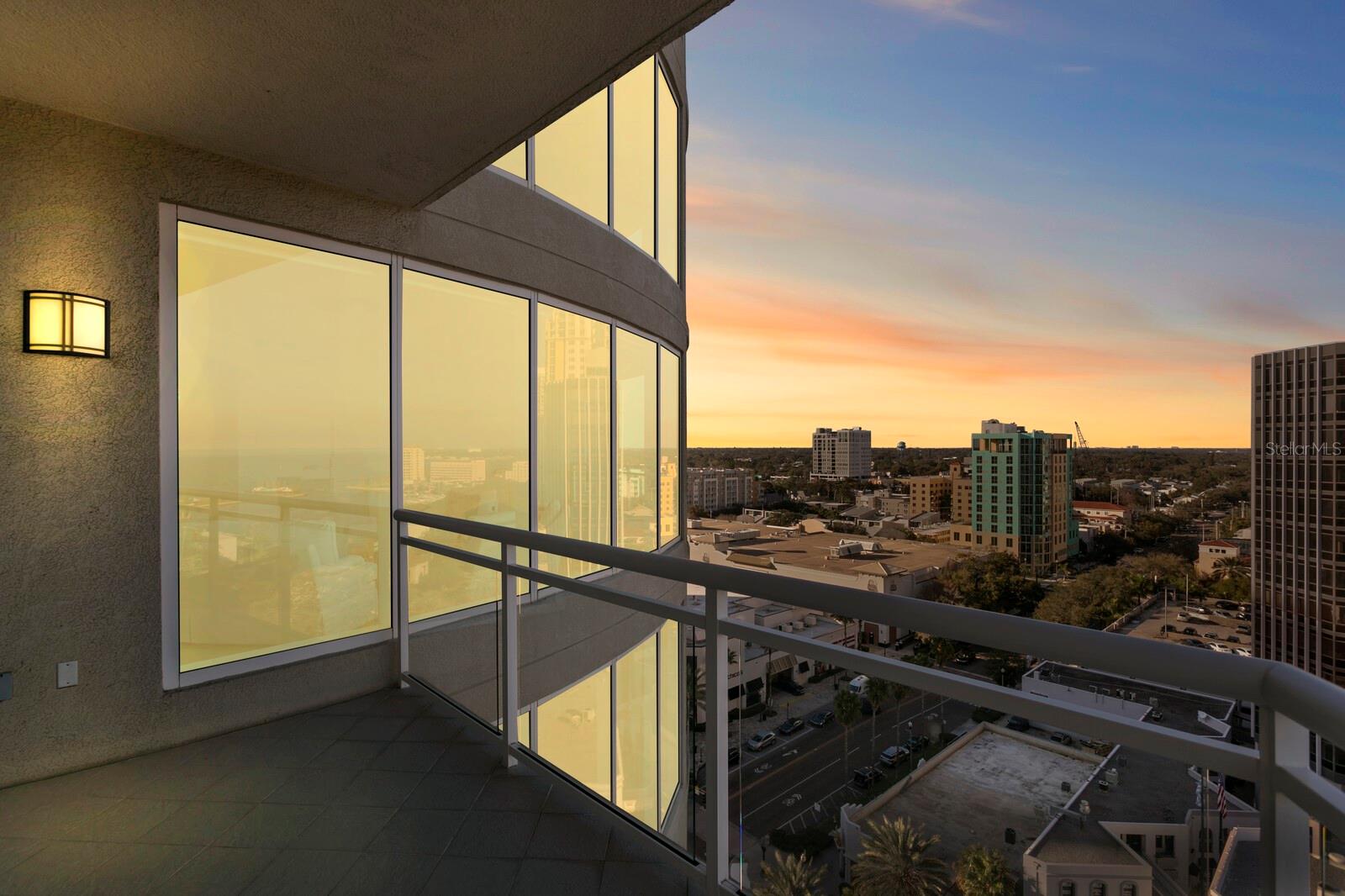 OVATION CONDO - Residential