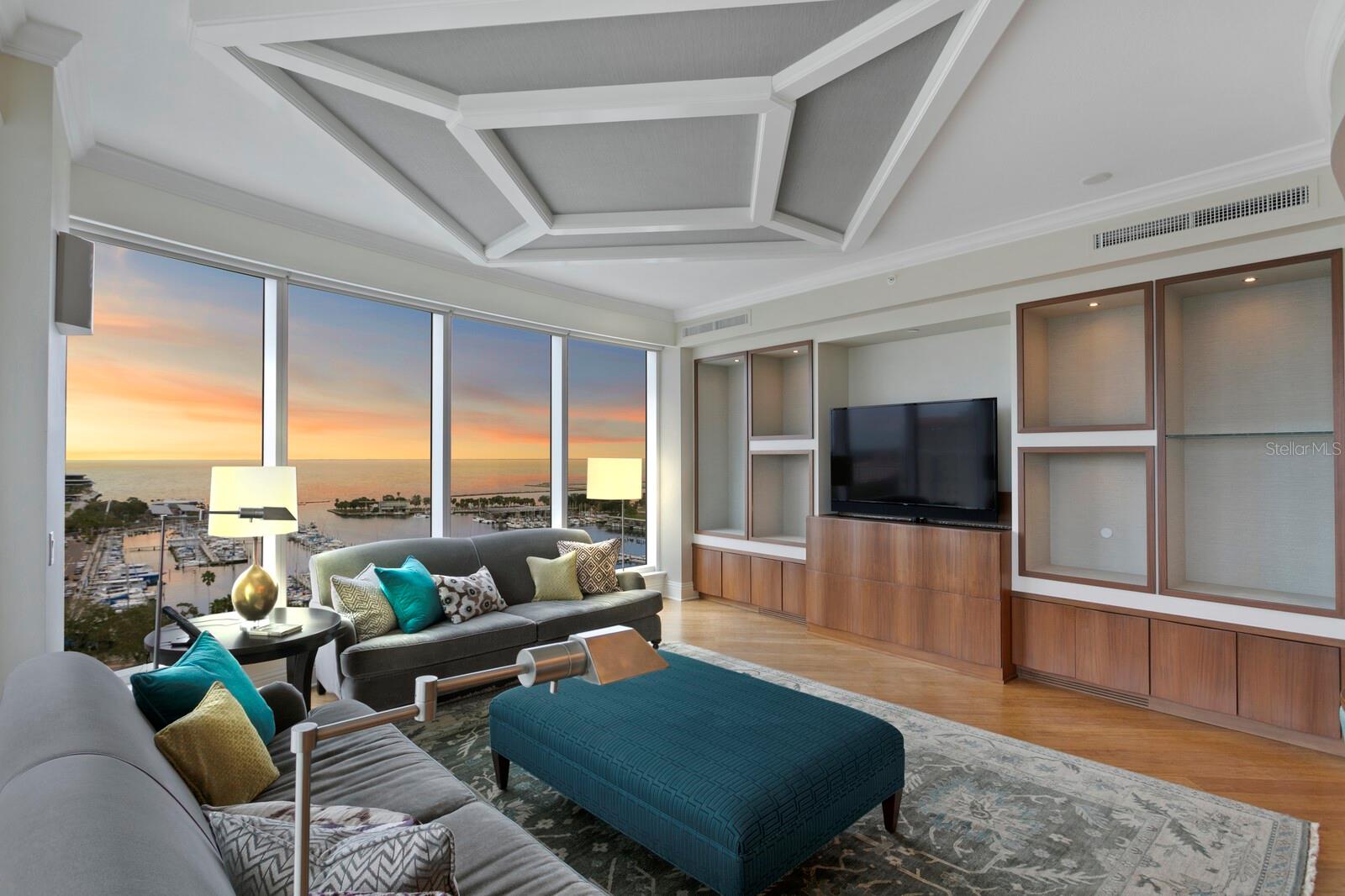 OVATION CONDO - Residential