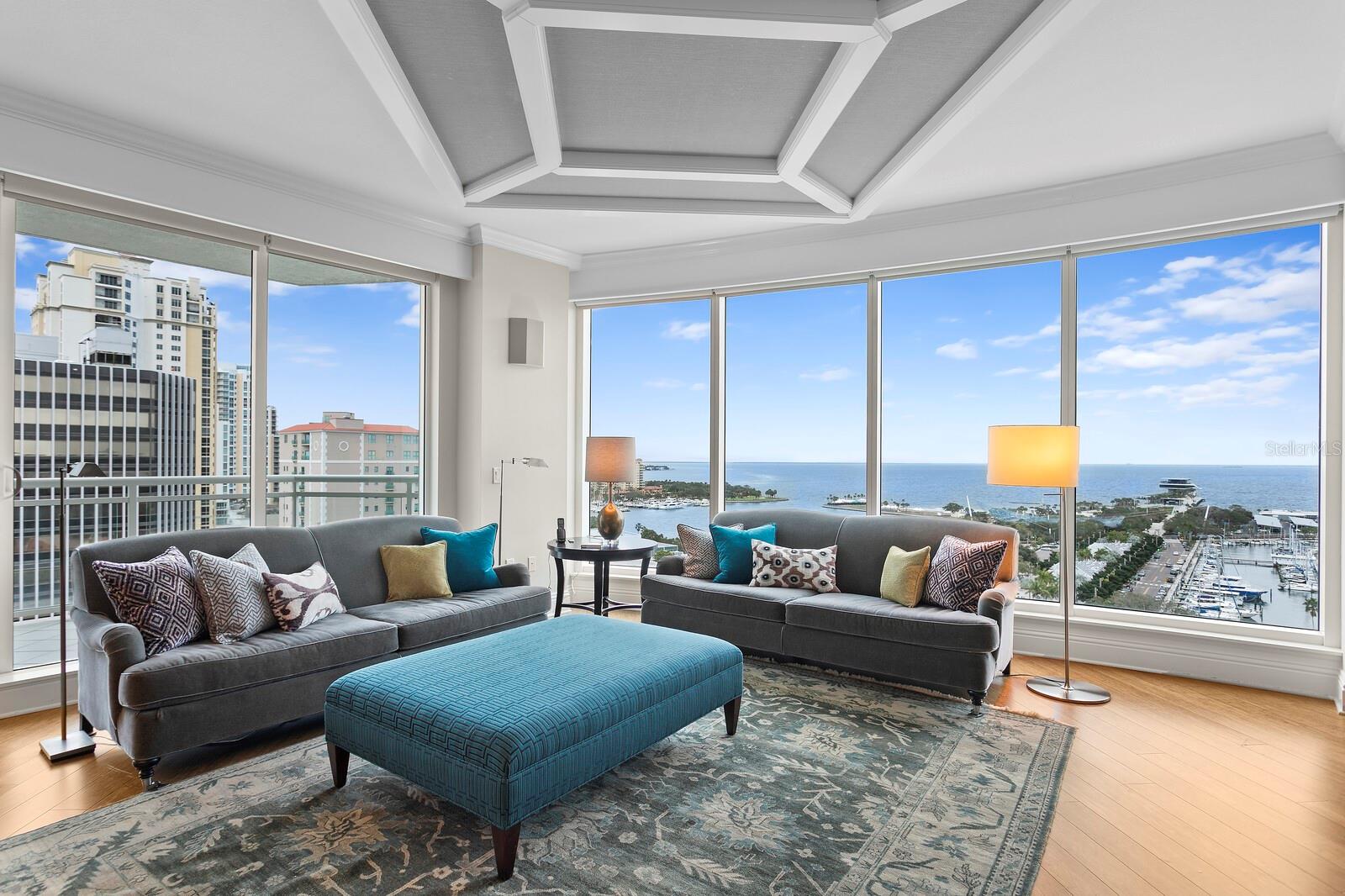 OVATION CONDO - Residential