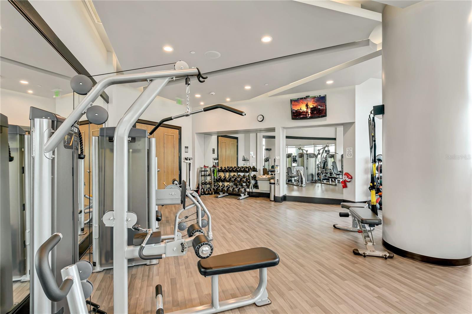 OVATION CONDO - Residential