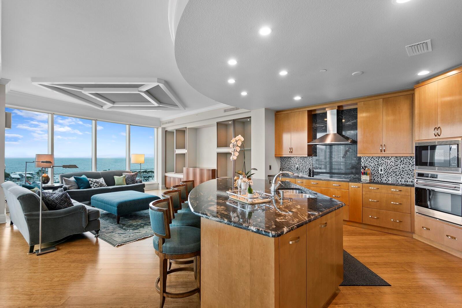 OVATION CONDO - Residential