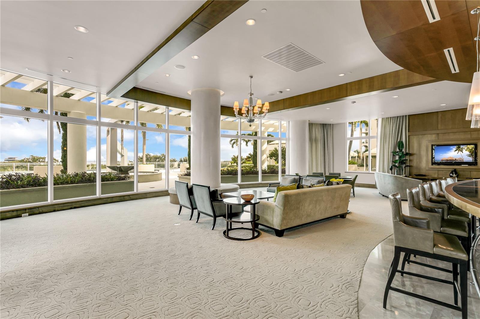 OVATION CONDO - Residential