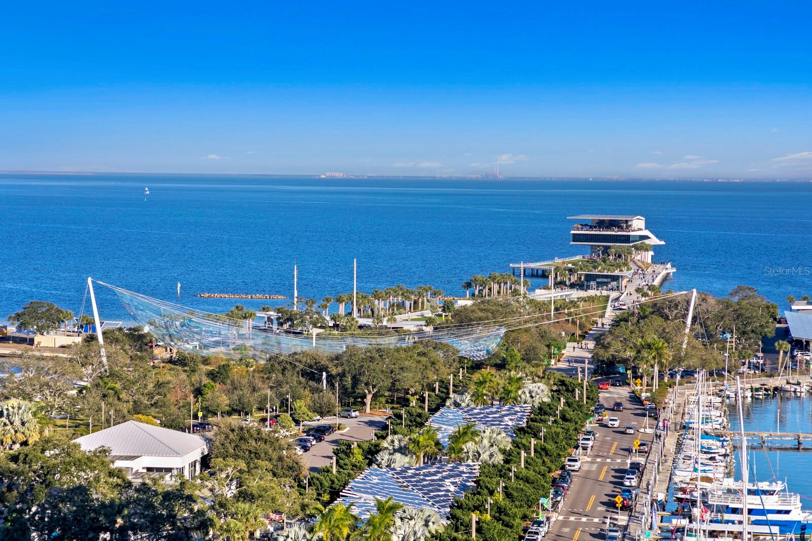 OVATION CONDO - Residential