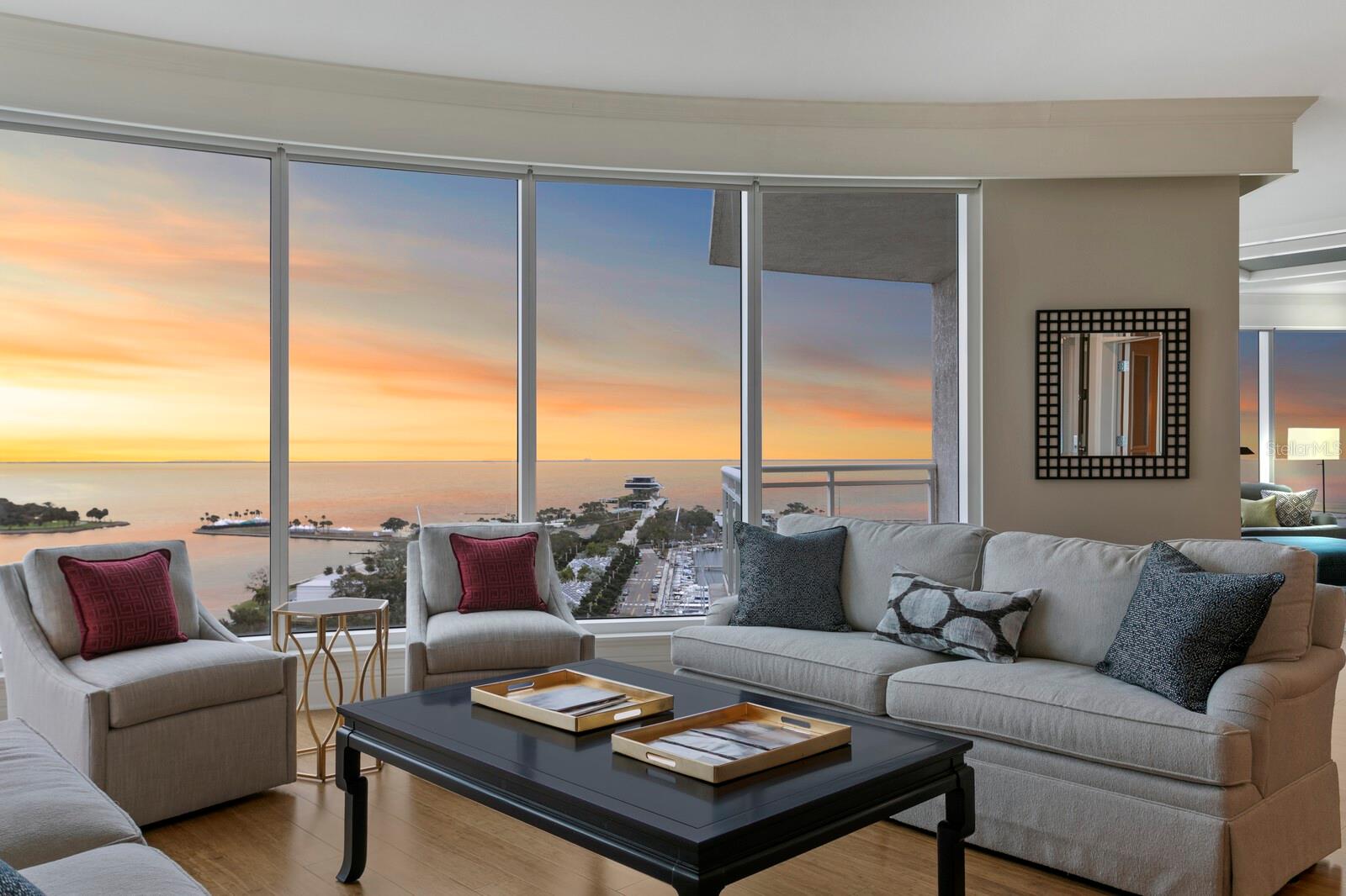 OVATION CONDO - Residential