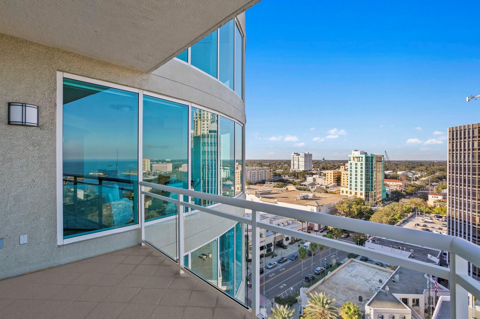 OVATION CONDO - Residential