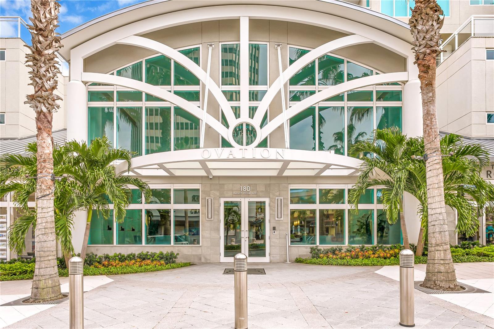 OVATION CONDO - Residential