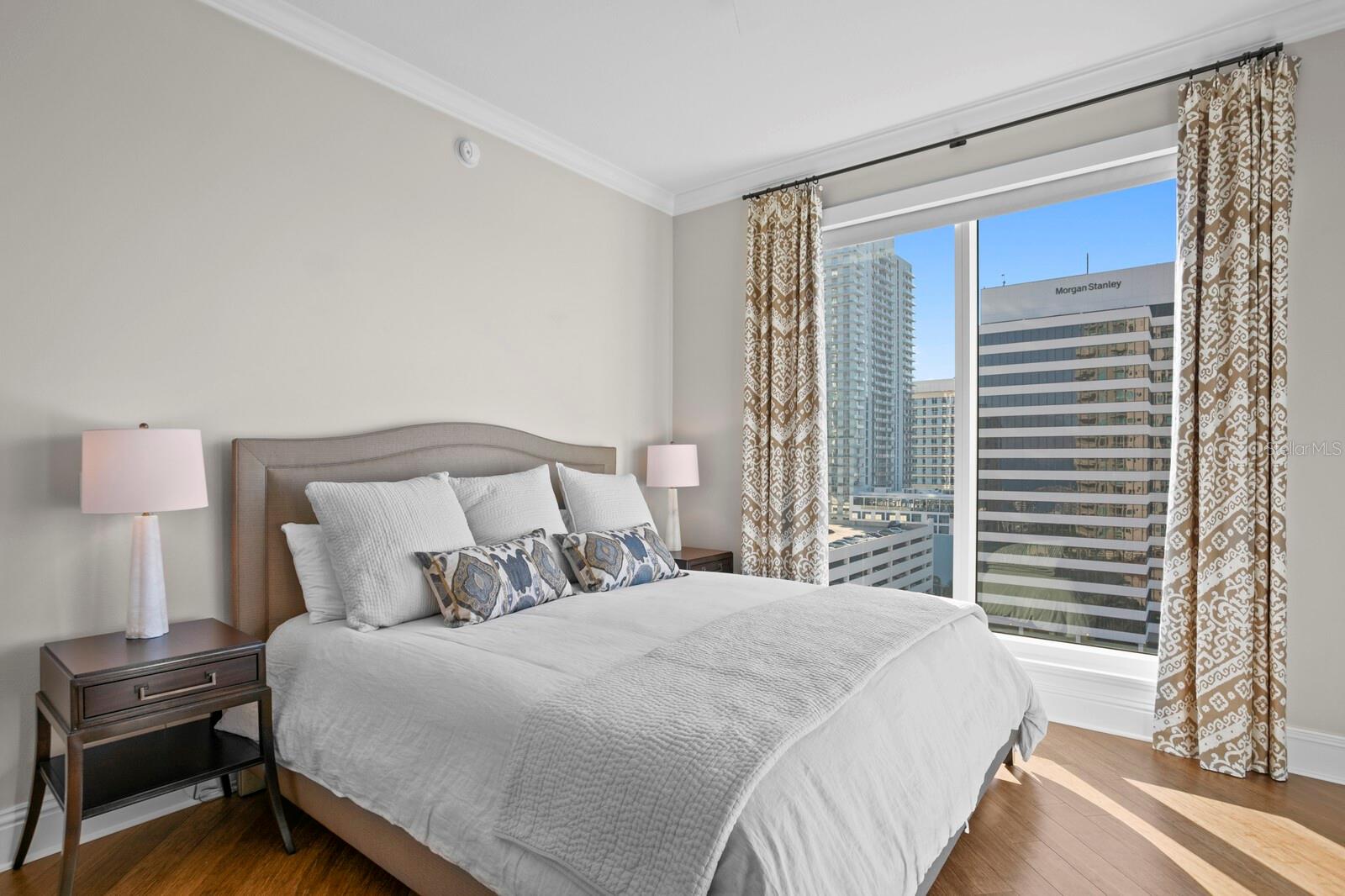 OVATION CONDO - Residential