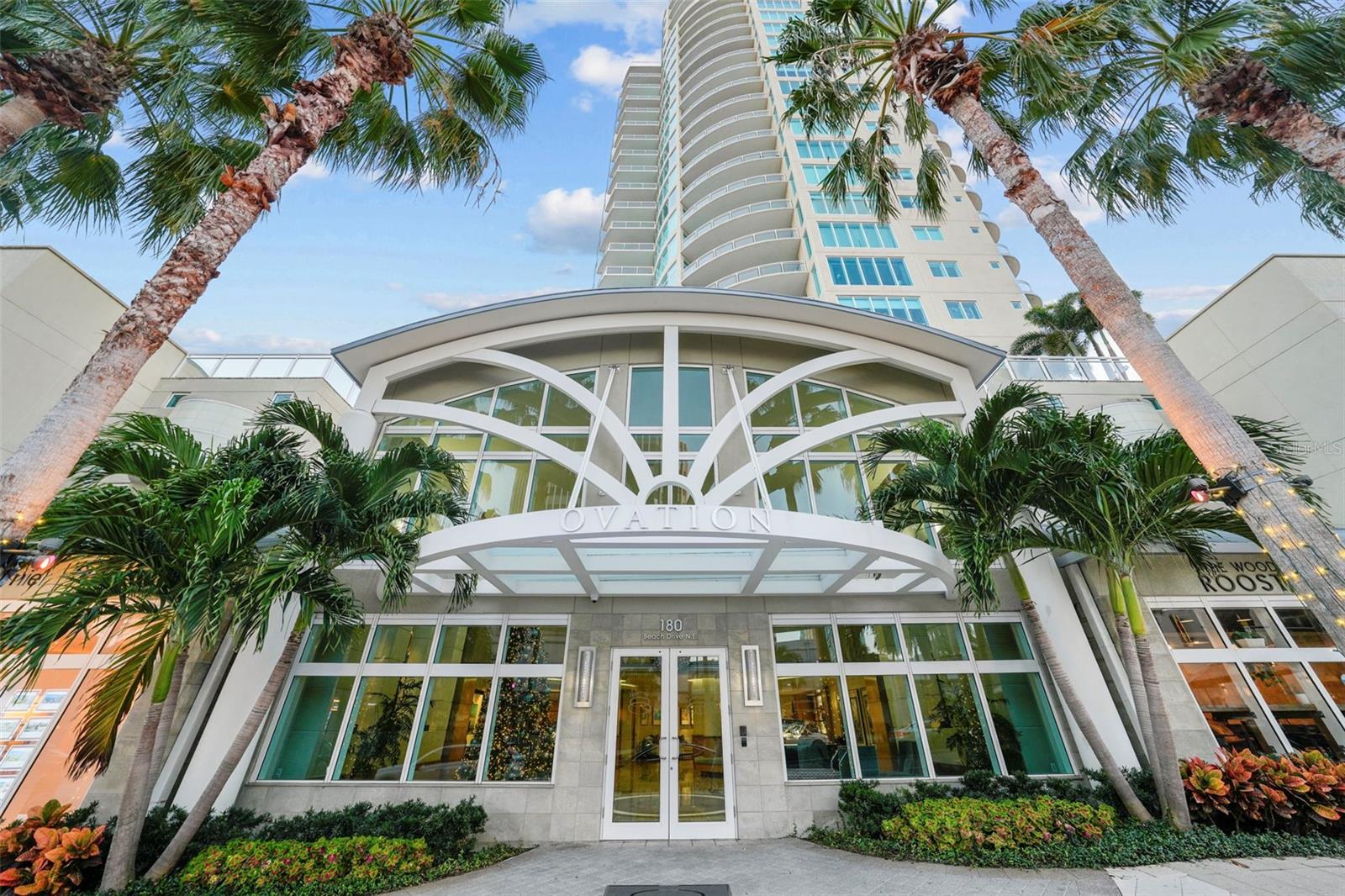 OVATION CONDO - Residential