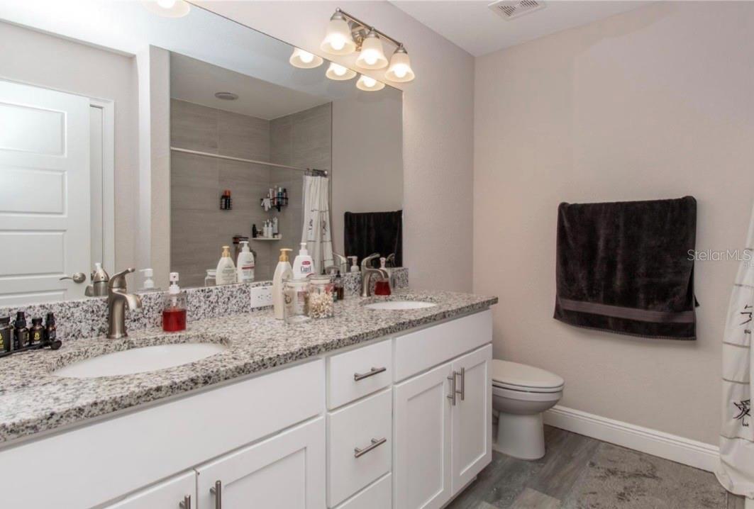 SILVER SPRINGS SHORES - Residential