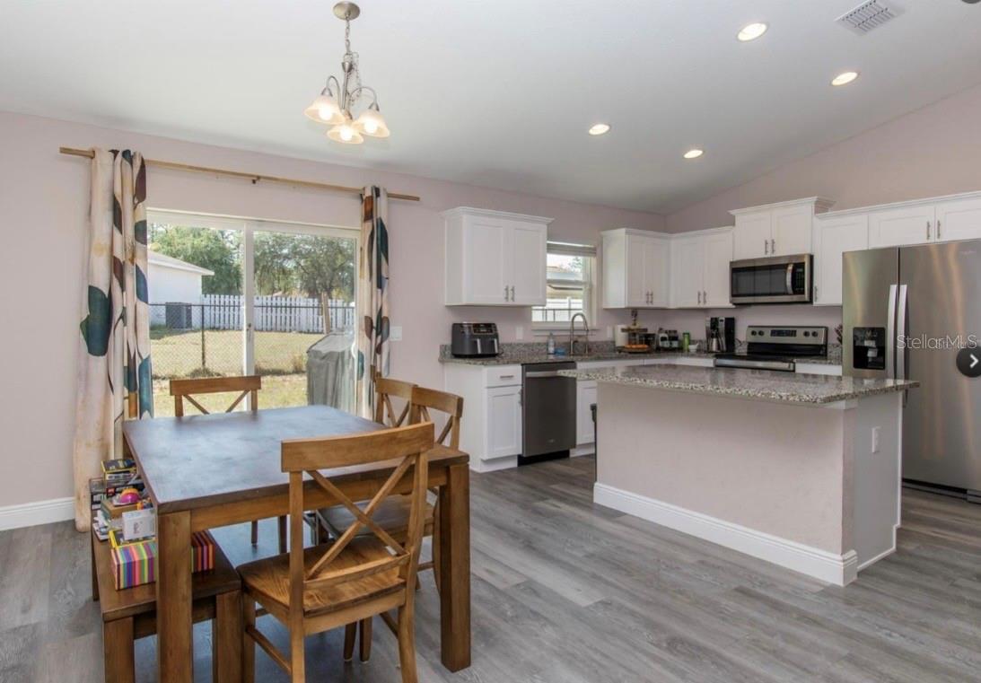 SILVER SPRINGS SHORES - Residential