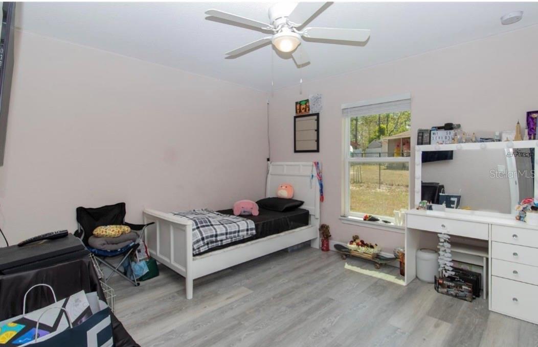 SILVER SPRINGS SHORES - Residential