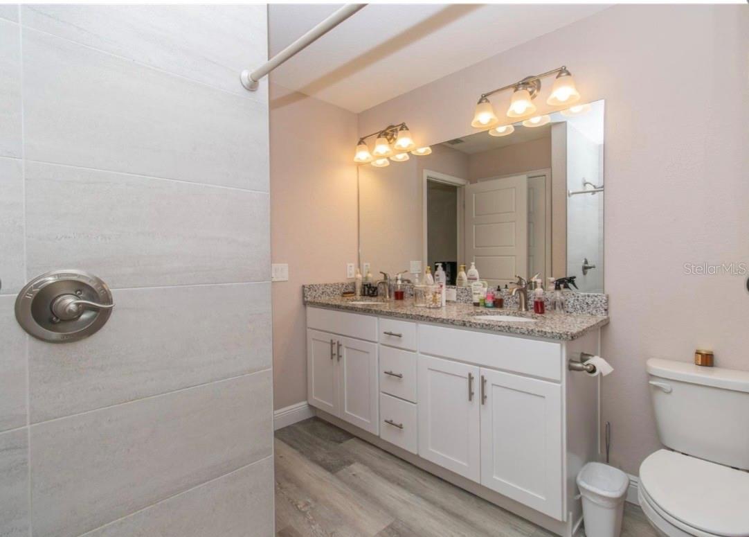 SILVER SPRINGS SHORES - Residential