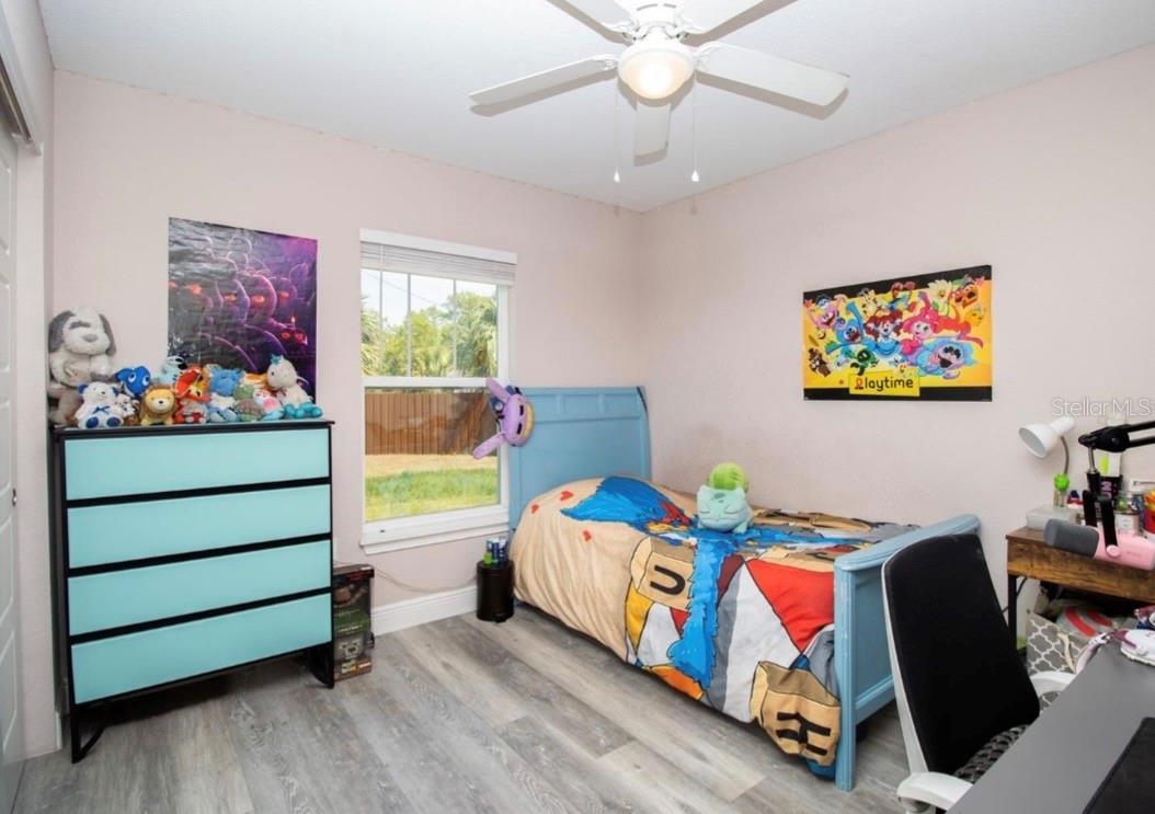 SILVER SPRINGS SHORES - Residential