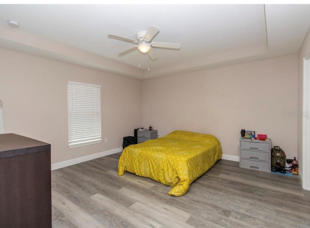 SILVER SPRINGS SHORES - Residential