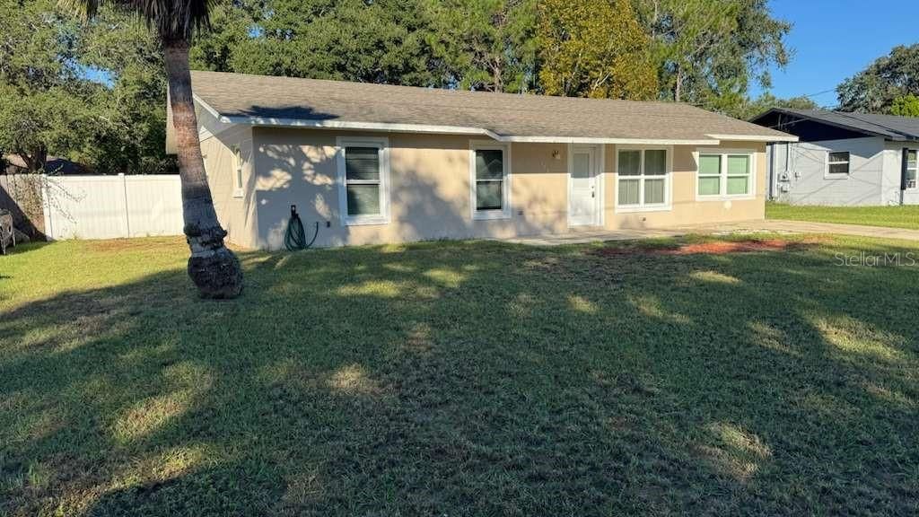 Photo of 545 Oak Drive, Tavares, FL 32778 (MLS # O6353731)