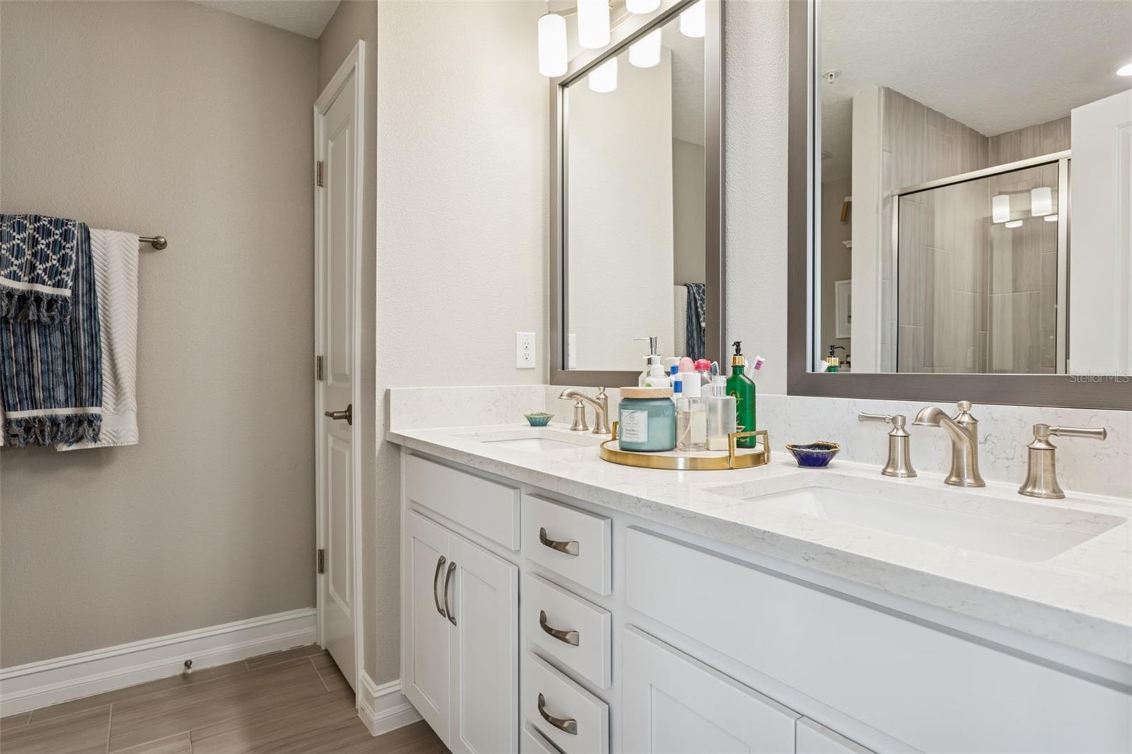 INLET SHORE TOWNHOMES - Residential