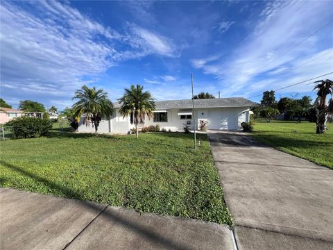 A home in PORT CHARLOTTE